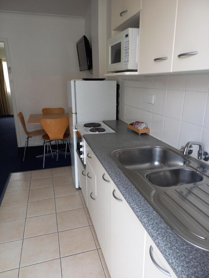 Heyfield Motel And Apartments Lakes Entrance Dış mekan fotoğraf
