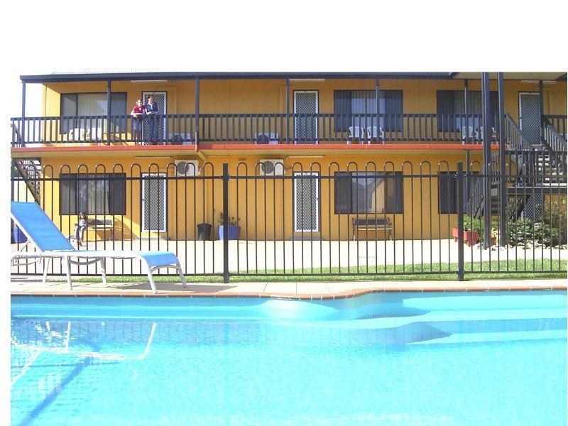 Heyfield Motel And Apartments Lakes Entrance Dış mekan fotoğraf
