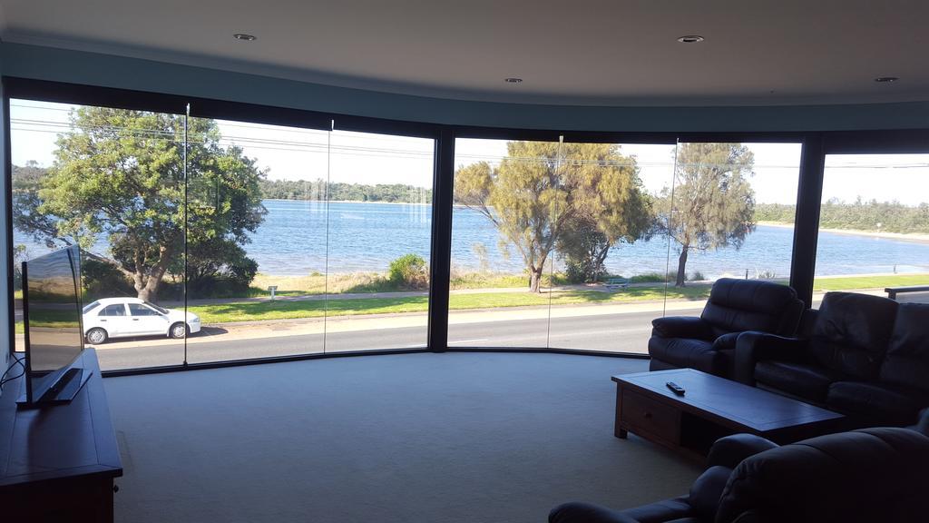 Heyfield Motel And Apartments Lakes Entrance Dış mekan fotoğraf