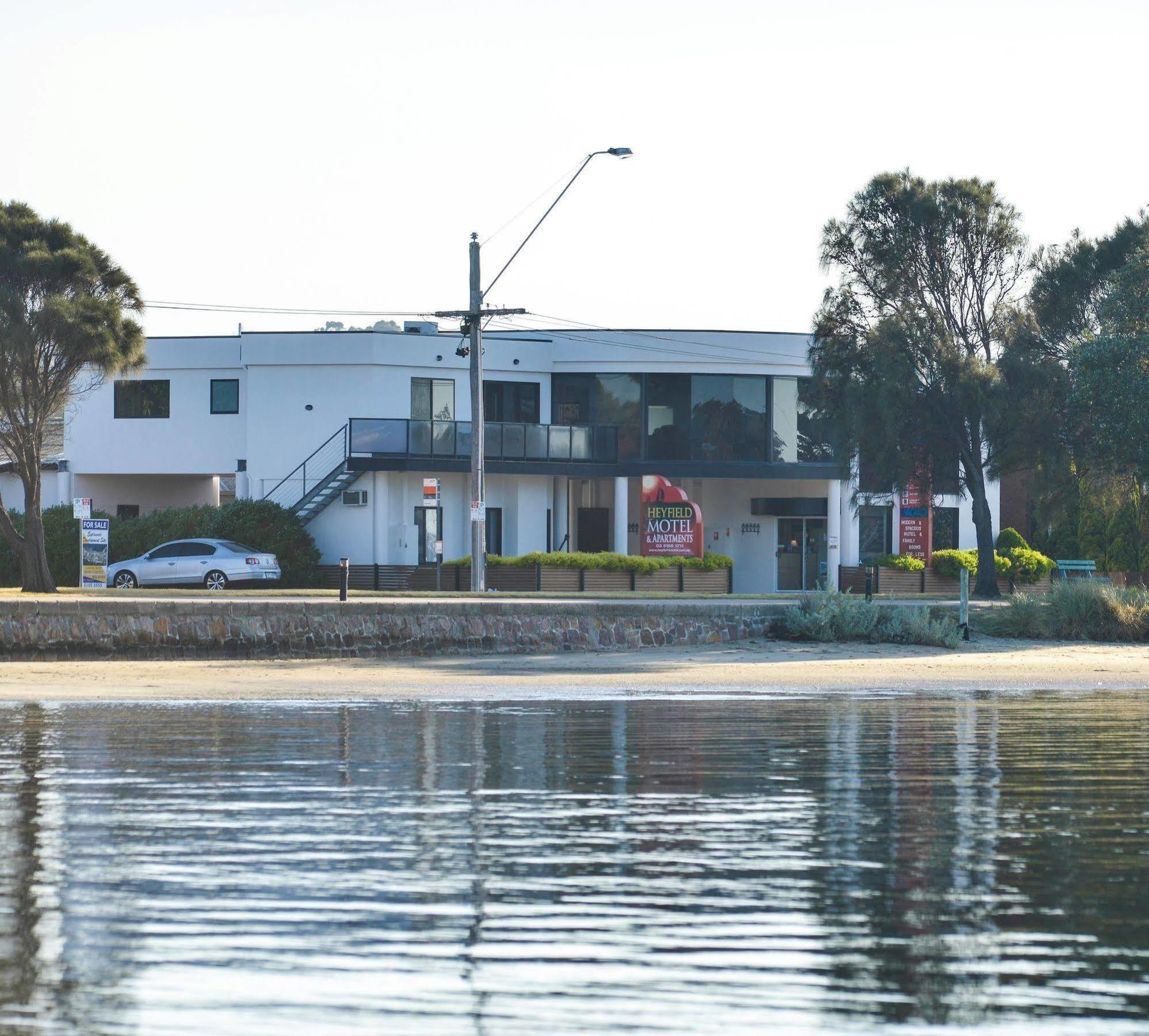 Heyfield Motel And Apartments Lakes Entrance Dış mekan fotoğraf